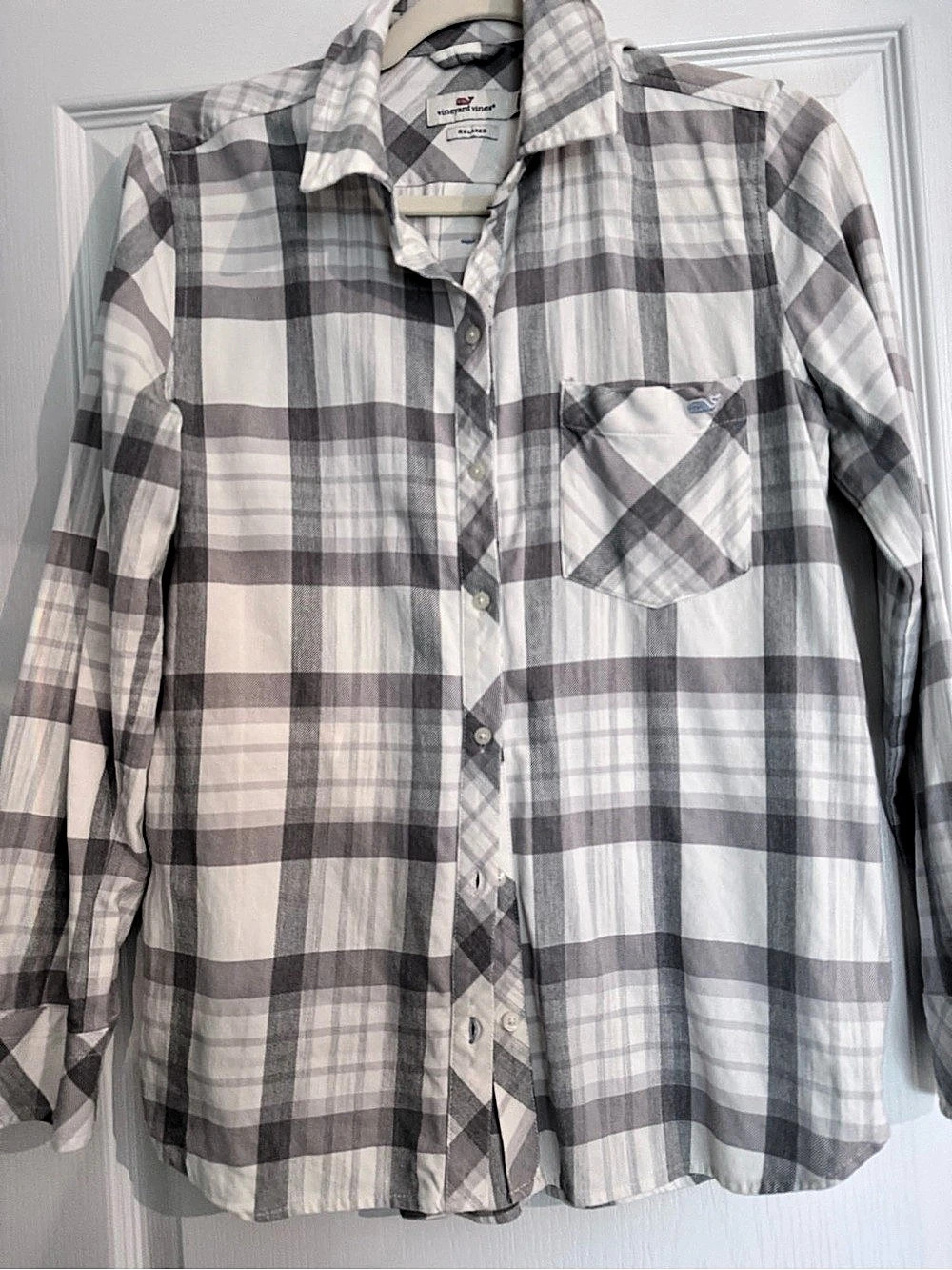 vineyard vines Relaxed Plaid Button Down in Gray & White Size 6 women's